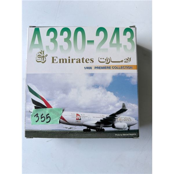 EMIRATES A330-243 1/400 MODEL AIRPLANE DIECAST  BRAND NEW