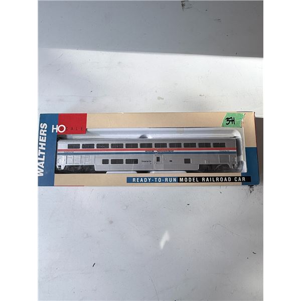 WALTHERS HO SCALE AMTRAK SUPERLINER I SLEEPER CAR 932-6172