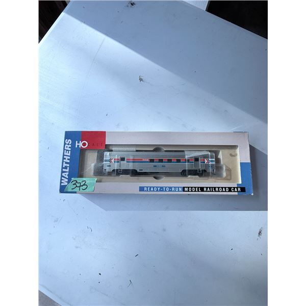 WALTHERS HO SCALE AMTRAK 63' BUDD RPO CAR 932-6441