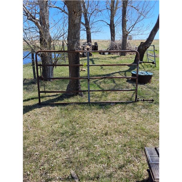7.5x4ft, , 1.5" pipe Steel Gate w hinges