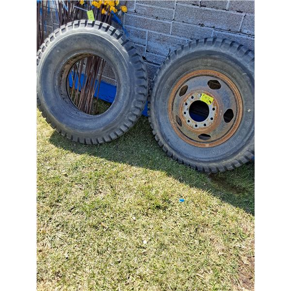 (2) 900x20  Tires - 1 Bud Rim
