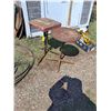 Image 1 : Handmade Tables (2)