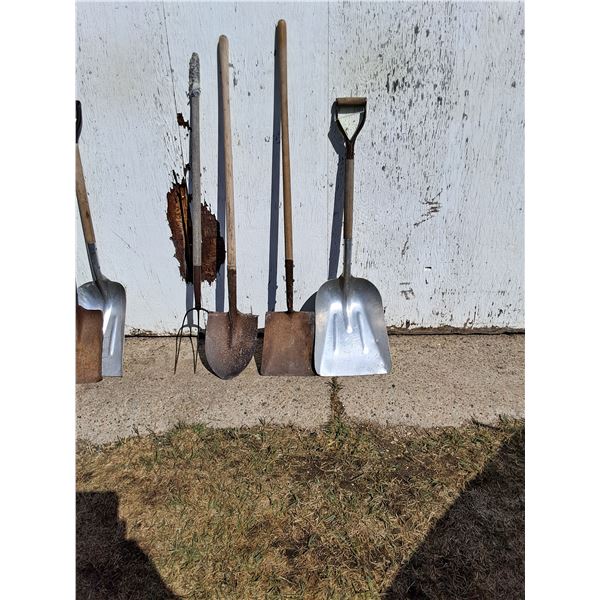 Assorted Shovels