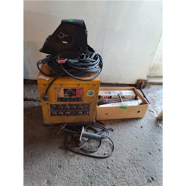 Comet Arc Welder w. Auto Darkening Helmet,  Carbon Torch,  Rods