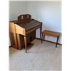 Image 2 : Yamaha 3 Keyboard Organ & Bench