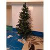Image 1 : 6ft. Christmas Tree w. Lights