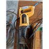 Image 2 : DeWalt Electric Reciprocal Sawzall, Extra Blades