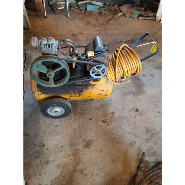 Electric Comet 3/4 Hp Air Compressor with Hose, Air Chuck-untested