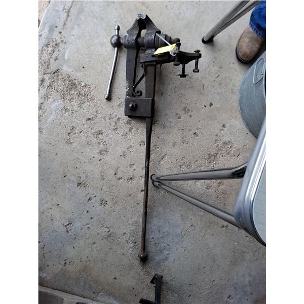 4" Leg Vise