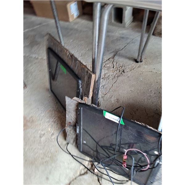 (2) 16x13" Solar Panels