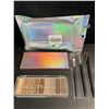 Image 2 : Miss Lara The Beauty Edition 9-Color Eyeshadow Palette + 3 Brushes - New