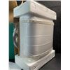 Image 5 : 2-Pack Rustic/Farmhouse Style Bedside Table Lamps with Linen Shades - 20" - Brand New!