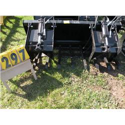 Square tine twin cylinder grapple bucket