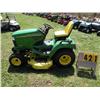 Image 2 : 2002 John Deere X585 4X4