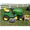 Image 1 : John Deere X700