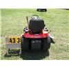 Image 4 : Simplicity Conquest riding mower