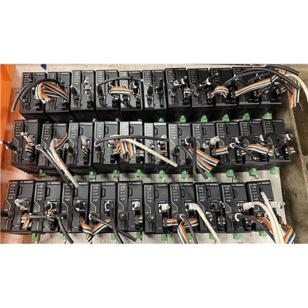 Lot of (32) Keyence #IV2-G30F