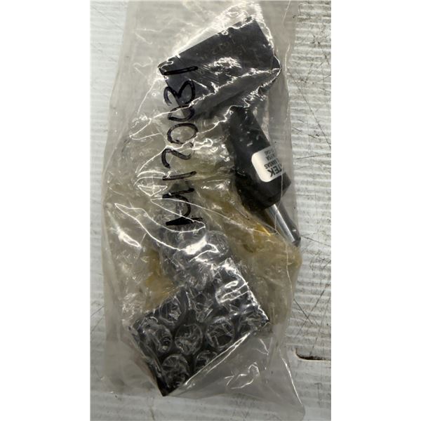 (2) Vektek 15-2205-01-R Rocker Clamps