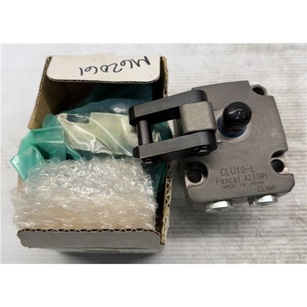 (2) Pascal #CLU10-L Swing Clamps