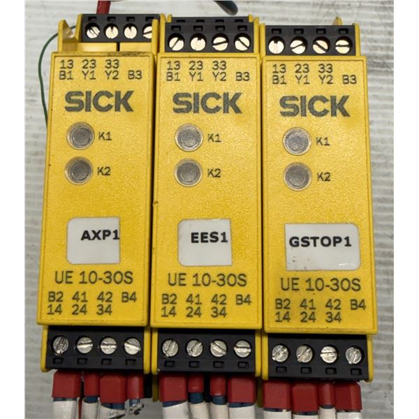 (3) Sick #6024918 / UE10-30S3D0 Safet Relays