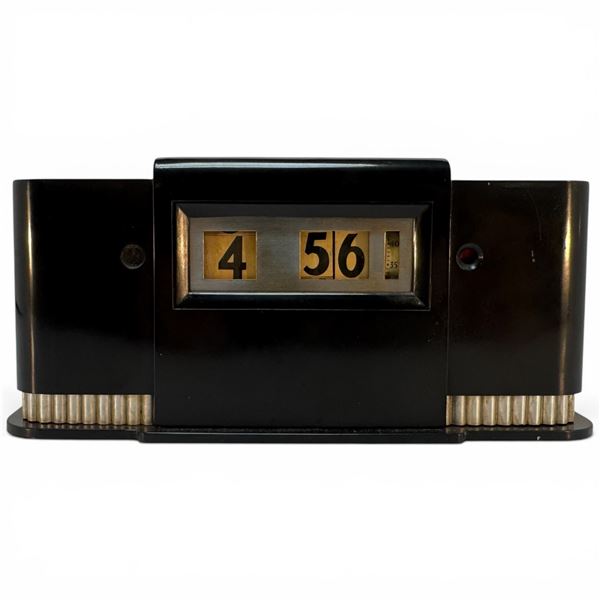 General Electric "New Executive" Model 8B-04 Digital Bakelite Clock by Walter Dorwin 1934