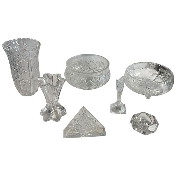 Group of 7 Crystal and Pinwheel Crystal Décor