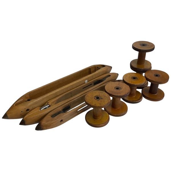 3 Vintage Wood Boat Shuttles and 6 Wood Bobbins for Weaving