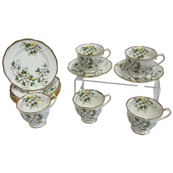 Vintage Royal Albert "White Dogwood" Teacups & Side Plates