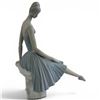 Image 2 : 1969-1993 Retired Lladro Porcelain "Waiting Backstage" #4559  (8" x 13" x 14" tall)