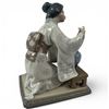 Image 2 : Retired Lladro Porcelain "Japanese Geisha Arranging Flowers" #4840 (6" x 5" x 8" tall)