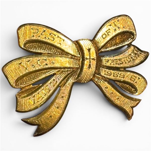 10K Gold Bow Pin -26 x 19 mm - 1961 Personal Inscription on the back - Total weight: 2.6 grams