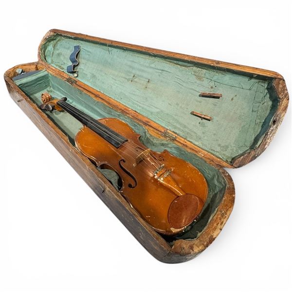 Vintage Violin in an Antique Wood Hard Case