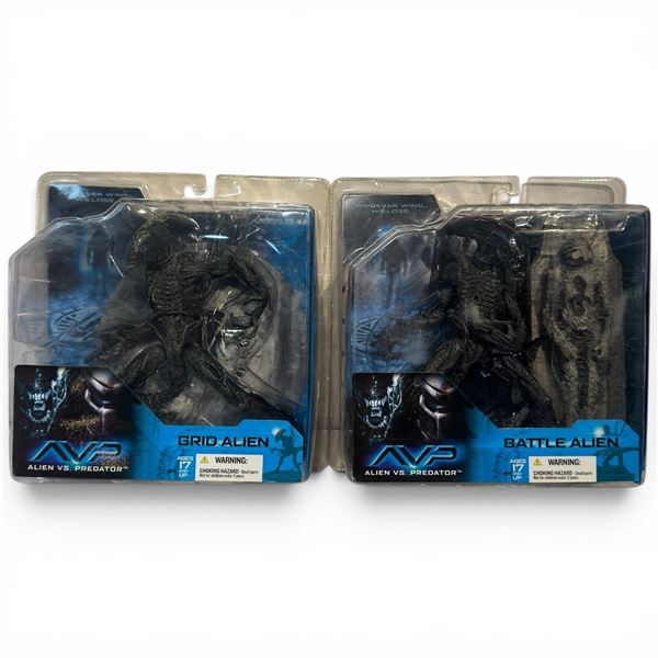 AVP Alien Vs Predator Spawn Figures Grid Alien & Battle Alien New in Box