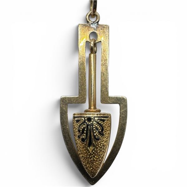 10K Gold Vintage Pendant Necklace - 22" Chain with 13 x 30mm pendant - Total weight: 4.3 grams