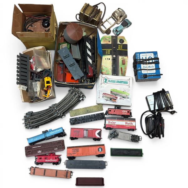 More Assorted Train Items: Lionel 027 Scale Tracks, Box Cars, Power Packs/Throttles and More