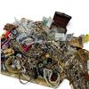 Image 5 : Full 8 KG Box of Fashion & Costume Jewelry, Wallets, Compact and Jewelry Suitable for Crafting - Pre