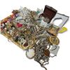 Image 6 : Full 8 KG Box of Fashion & Costume Jewelry, Wallets, Compact and Jewelry Suitable for Crafting - Pre