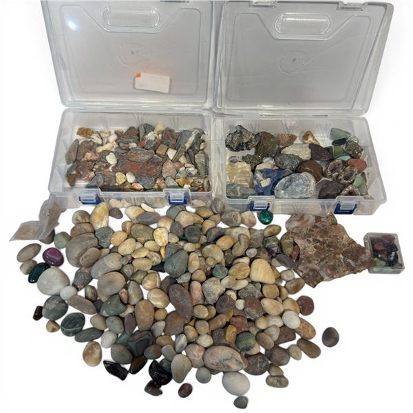 4.5 KG of Natural and Tumbled Rock Samples & Small Geodes