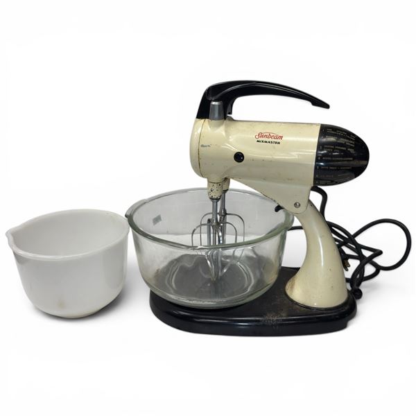 Vintage Sunbeam Stand Mixer with Clear Bowl & Milk Glass Bowl