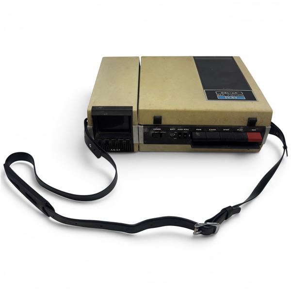 Akai Portable VTR: VT-110 & VT-120 Analog Video Tape Recorder