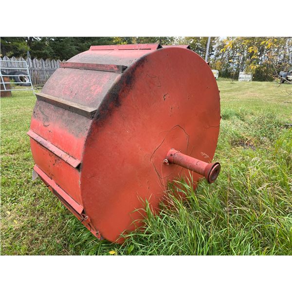 Round grain feeder