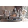 Image 2 : Illuminated Marble Taj Mahal with Display Case