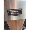 Image 6 : Bunn Pour-O-Matic Dual-Warmer Commercial Coffee Maker