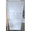 Image 1 : White-Westinghouse White Top-Freezer Refrigerator