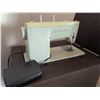 Image 2 : Singer Model 621B Sewing Machine with Integrated Wood Cabinet
