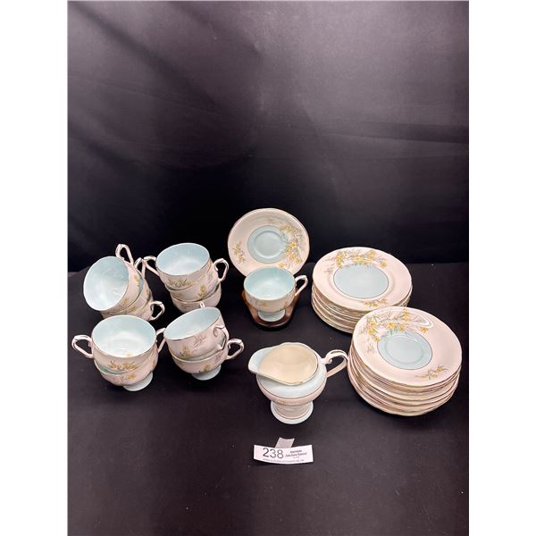 Lot of 8 Vintage Bone China Teacups and Saucers No Chips or Cracks 3 Anysley, 2 Paragon, 2 Royal Alb