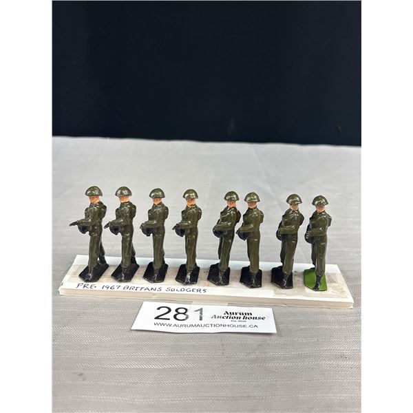 Lot of 8 Pre 1967 Britans Soilders