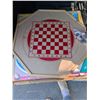 Image 3 : 27" x 27" 2 in 1 Crokinole and Checkers Board Game NO SHIPPING