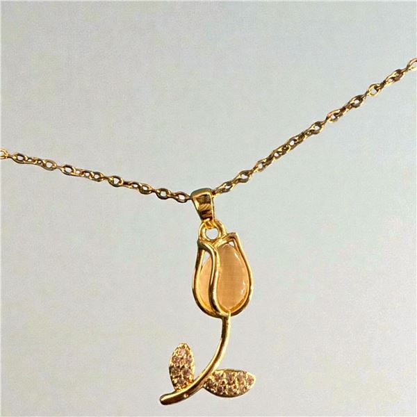 18 Ct Gold plated Rose shaped pendant with necklace chain