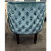 Image 3 : Contemporary Teal Velvet Tufted Barrel Accent Chair